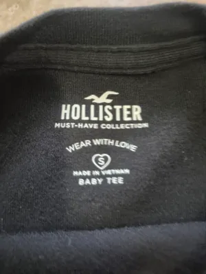 Hollister Must Have Collection Baby Tee Size Small thumbnail 4