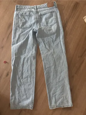 Light Blue Distressed Women’s Jeans thumbnail 2