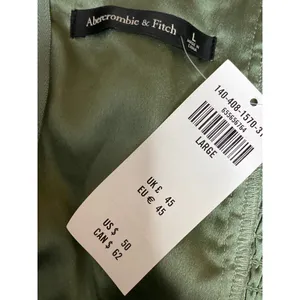 NEW Abercrombie & Fitch Green Silk Satin Pintucked Sleeveless V Neck Crop Top L thumbnail 5