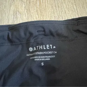 Athleta Black Ultimate Stash Crop Legging thumbnail 5