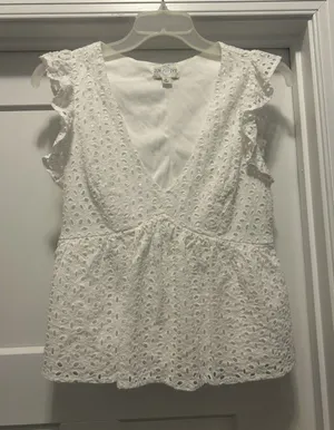Jun & Ivy White Eyelet Flutter Sleeve Top Medium Bride Coastal Cowgirl Preppy thumbnail 1