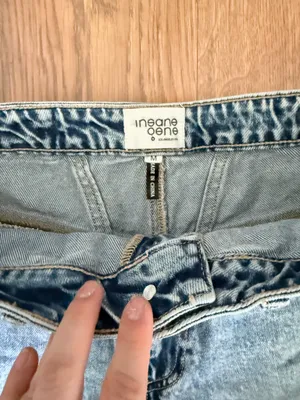& Other Stories Acid wash shorts thumbnail 4