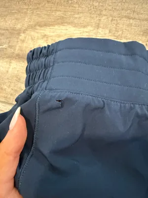 Lululemon Hotty Hot Shorts 2.5" thumbnail 4