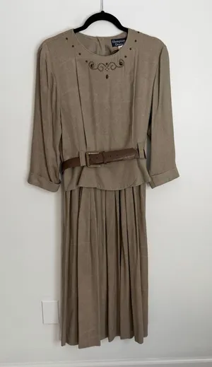 Vintage Hampton Dress Co. beige peplum work dress size 6 thumbnail 1