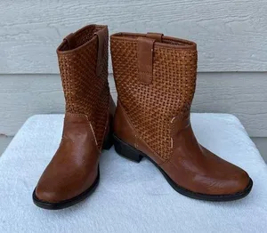 Bare Traps cowgirl ankle boots thumbnail 1