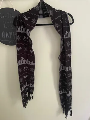 The Nightmare Before Christmas Gray/Black Reversible Knit Scarf thumbnail 2