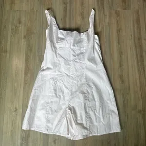 NWT Urban Outfitters Sandy Tie-Back Romper White Size Large 100% Cotton thumbnail 4