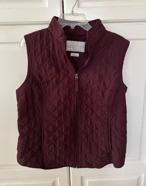 Van Heusen Womens‎ Quilted Vest Burgundy Wine Full Zip Mock Neck Large thumbnail 1