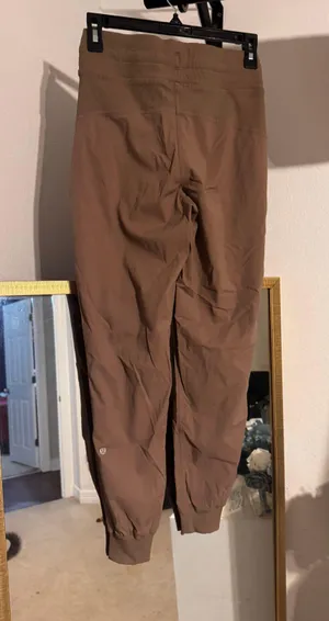 Lululemon Dance Studio Jogger thumbnail 2