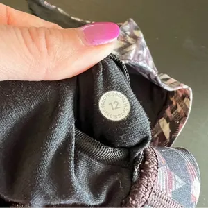 Lululemon Energy Bra Kaleidoscopic Pink Multi Medium Support 12 Black Gray‎ thumbnail 7