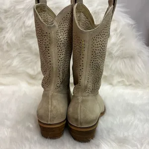 BCBGeneration ‘Bastille’ Cowboy Boots, Pull‎ On Boots Size 8 Bin 17 thumbnail 5