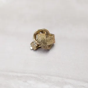 Vintage Clip On Earrings Gold Tone Patterned Knot Design - Fair Condition thumbnail 4