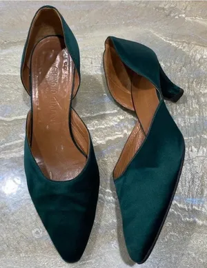 Giorgio Armani Green Pumps Short Heels Women Shoes Size 8.5 / Preowned thumbnail 1