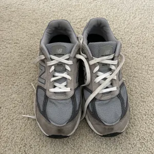 New Balance 990v5 Sneakers thumbnail 2