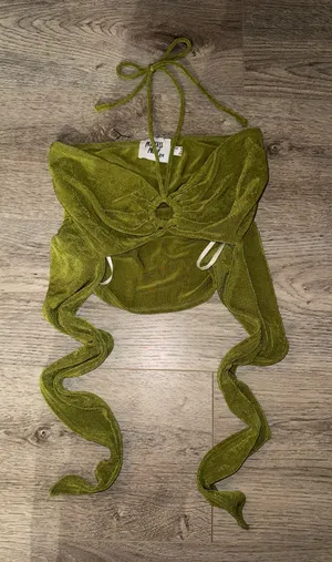 Princess Polly shimmery green top US4 thumbnail 1
