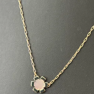 NWT Tory Burch Gold Clover Necklace thumbnail 4