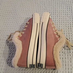 M GENERAL MING JIANG - Pink velour converse-like athletic shoes - Womens 8.5 (2) thumbnail 3
