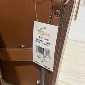 Michael Kors Vanilla Double Zip Wristlet Wallet Phone Purse thumbnail 7