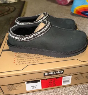 Kirkland Signature Slippers thumbnail 1