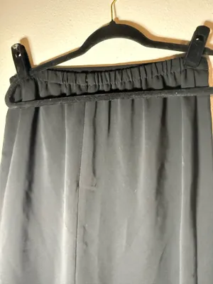 Black dress skirt pleated from elastic back thumbnail 3