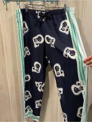 Cute silky classic navy roses mint striped Victoria’s Secret pajama pants cozy thumbnail 10