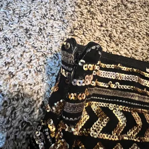 GB Womens‎ Black Gold Silver Sequin Geometric Chevron Wrap Mini Skirt Medium thumbnail 6