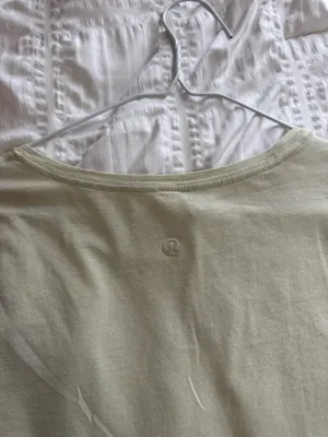 Lululemon shirt thumbnail 3