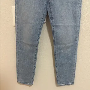 Levi's Wedgie Straight Leg 23 Jeans High Rise Premium Stretch Denim Light Wash thumbnail 5