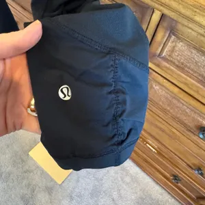 Lululemon Swift Speed High-Rise Tight 7/8 Length Black Size 6 thumbnail 3