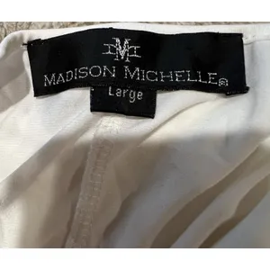 Madison Michelle V-neck white top with peek-a-boo chain link sleeves Size Large thumbnail 5