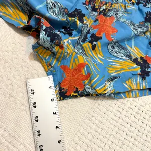Patagonia medium Barely Baggies active athletic swim shorts SH 3427 thumbnail 6