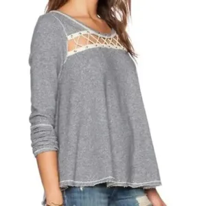 Free People‎ Women's Medium Lacey Love Blue/White Striped Sweater thumbnail 2