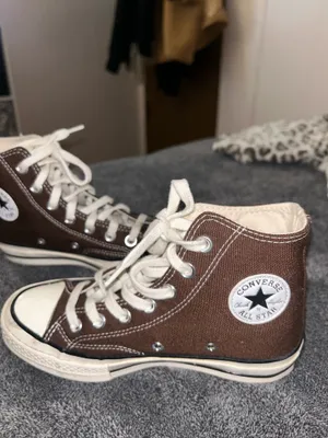 Converse thumbnail 2
