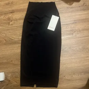 Lululemon Nulu Slim-Fit High-Rise Skirt thumbnail 3
