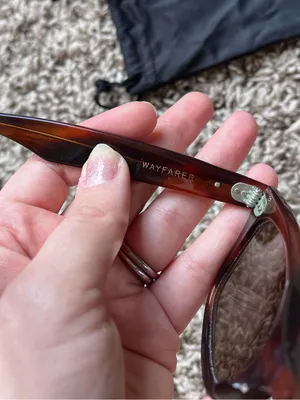 Ray-Ban Wayfarer Tortoise Sunglasses thumbnail 8
