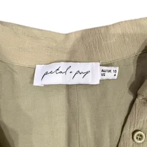 Petal and Pup Long Sleeve Romper in Green, Size US 6​ thumbnail 2