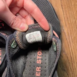 The North Face Womens Sz 8 Litewave Amphibious II Trail Running Shoes Black Pink thumbnail 2
