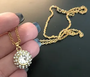 Gold necklace thumbnail 1