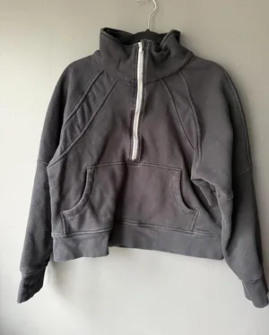 Women's Black Cropped Half thumbnail 1
