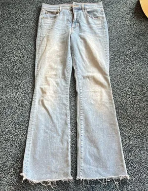 Veronica Beard size 28 Cameron high rise bootcut raw hem Jeans $328 curr… thumbnail 4