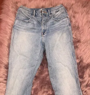Good American curvy high waisted jeans thumbnail 1