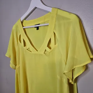 Torrid Yellow Blouse Georgette Cage Front Cutout Lemon Tonic Top Lightweight 0 thumbnail 3