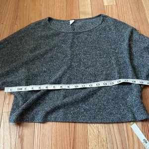 H&M Shirt Womens Medium Gray Long Sleeve Crew Neck Blouse Flowy Ladies thumbnail 3