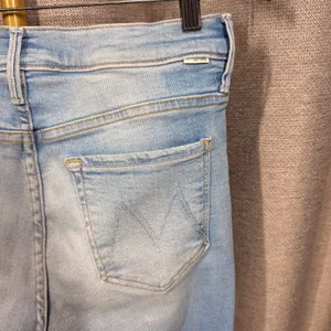 Mother The Insider Crop Step Fray Jeans Light Blue Wash Size 29‎ Limited Edition thumbnail 5