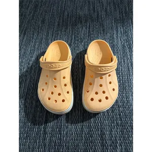 Crocs Iconic Comfort Bayaband Clogs Orange Womens Size 7 thumbnail 2