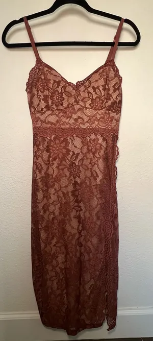 Windsor Lace Wedding Guest Dress thumbnail 1