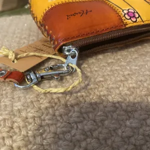 New with tags Hawaiian Leather Patchwork/ Flowers Wristlet Coin/Card Purse thumbnail 5
