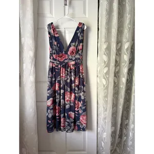 Lulus Queen of Hearts Floral V-Neck Sleeveless Midi Dress flowy side slit size M thumbnail 5