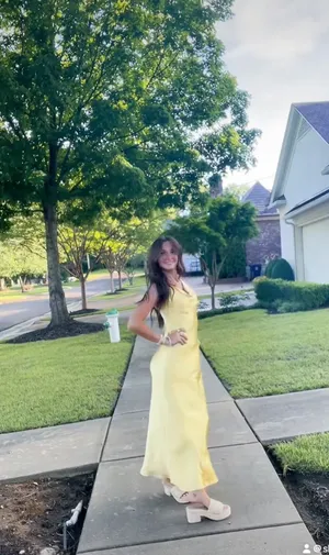 Hello Molly Dress thumbnail 3