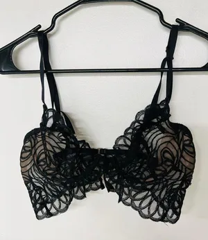 For Love & Lemons Bra S Black Lace Floral Detail Sexy unlined lace Bra thumbnail 1